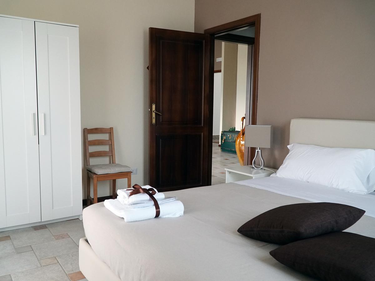 Villa Bruna Country Holiday มาเตรา ภายนอก รูปภาพ