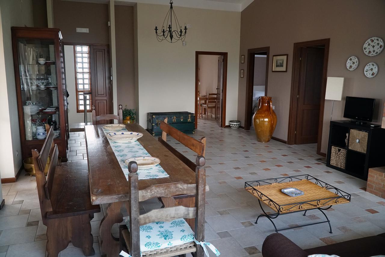 Villa Bruna Country Holiday มาเตรา ภายนอก รูปภาพ